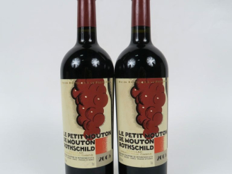 Vente aux enchères 2 BOUTEILLES LE PETIT MOUTON DE MOUTON ROTHSCHILD PAUILLAC - 2005