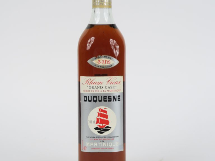 1 BOUTEILLE (1 L) RHUM VIEUX 'GRAND CASE' DUQUESNE 3 ANS 45 °