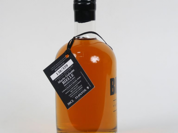 1 BOUTEILLE RHUM BIELLE PREMIUM 2011 NUMEROTE 138/359 53,6° by OLD BRO