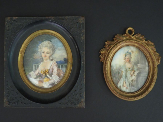 Vente aux enchères 2 différentes miniatures Napoléon III de style Louis XVI "portraits de