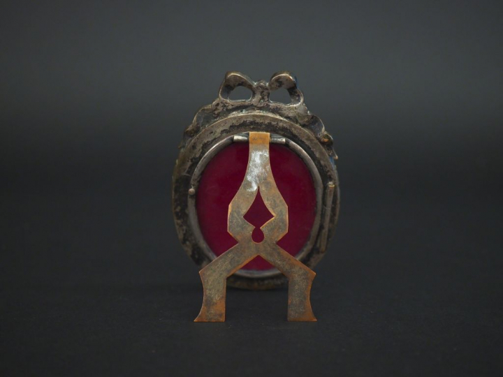 Miniature de style Louis XVI "jeune femme à la robe bleue", dans un ca