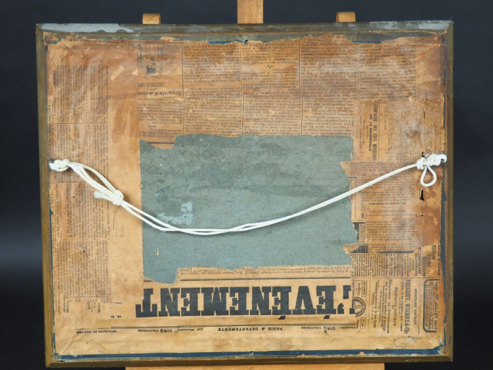 Soie brodée XIXème  "scène galante près d'une fontaine". Dans son cadr