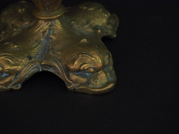 Bougeoir double Napoléon III en bronze à décor de faune dansant tenant