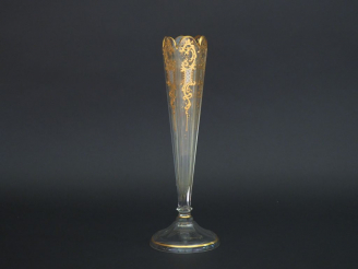 Vente aux enchères Vase 1900 en cristal sur piedouche en verre, à décor émaillé et doré d