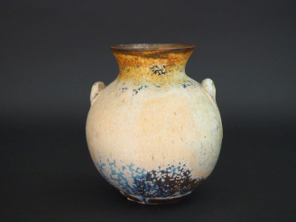Vente aux enchères Vase en céramique contemporaine polychrome à l'imitation des poteries 