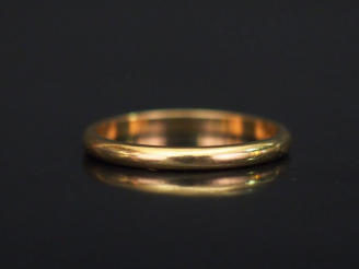 Vente aux enchères Alliance en or jaune.  TDD. 50 Poids. 1,65 g   