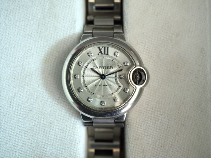 CARTIER, Ballon bleu Montre bracelet en acie. Cadran rond, serti de pe