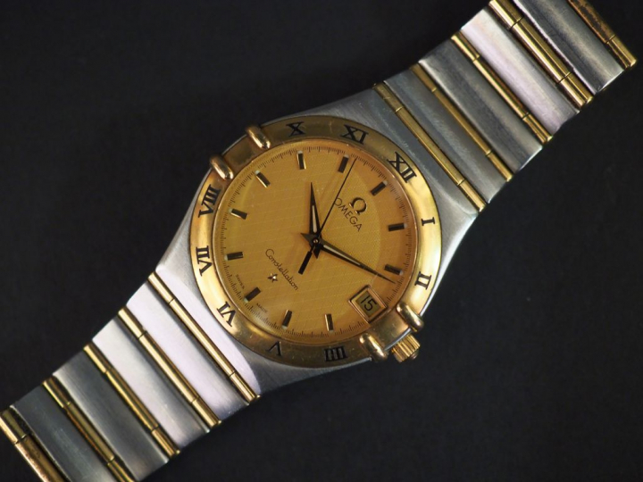 OMEGA, Constellation Montre bracelet en acier.  Cadran rond à index bâ