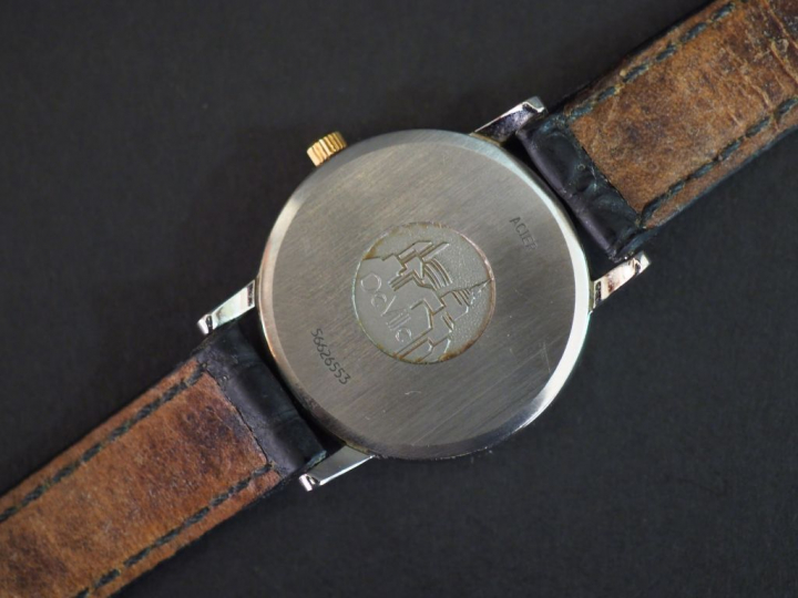 OMEGA, de Ville Monte bracelet en acier.  Cadran rond à chiffres romai