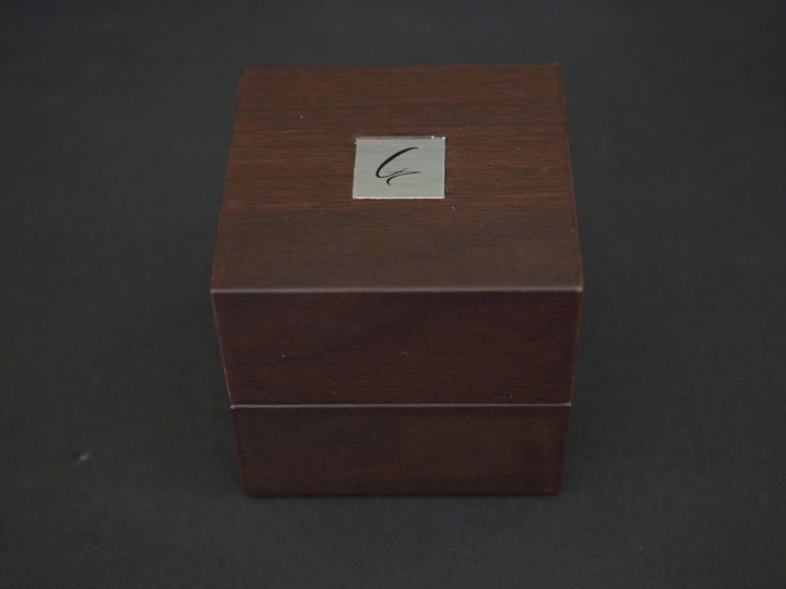 GAREL Bague "Trilogy" en or blanc, sertie d'une ligne de trois petits 