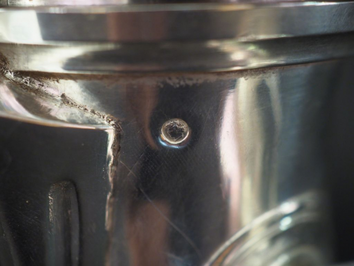 Verseuse Restauration en argent, poinçon Vieillard, à décor de monogra