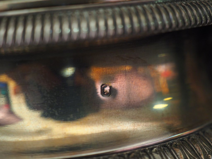 	Sucrier quadripode de style Empire en argent, poinçon Minerve, à déco