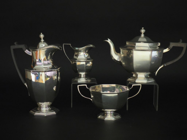 Service à thé et à café quatre pièces de style Art déco en argent angl
