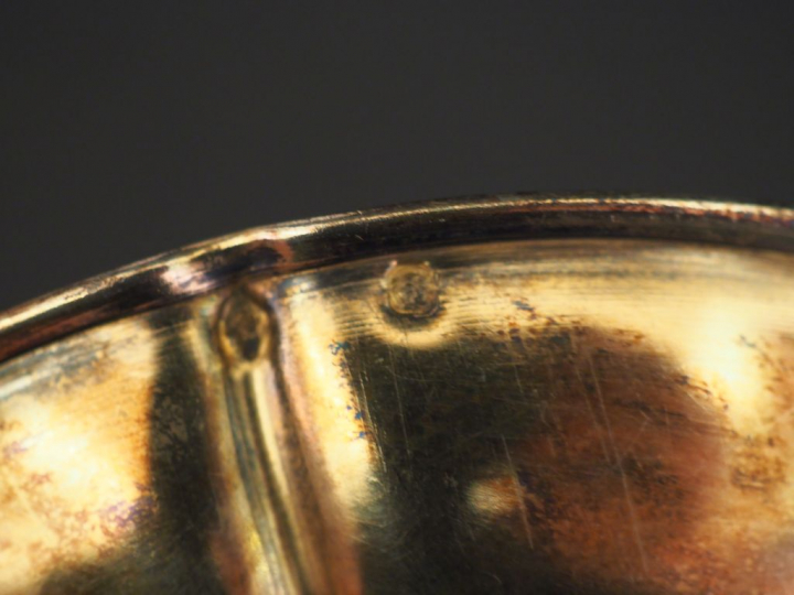 Tasse et sa sous-tasse accompagnée de sa cuillère en argent, poinçon M