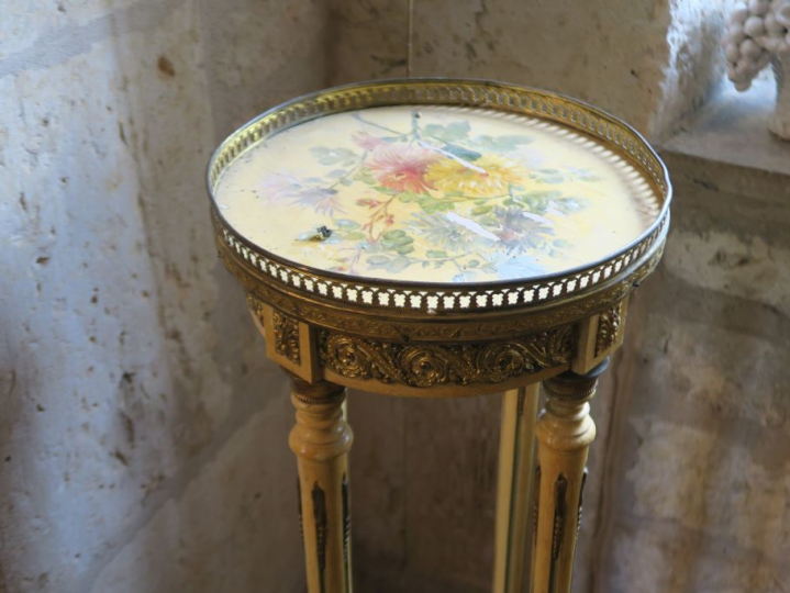 Sellette Napoléon III de style Louis XVI en bois peint et ornementatio