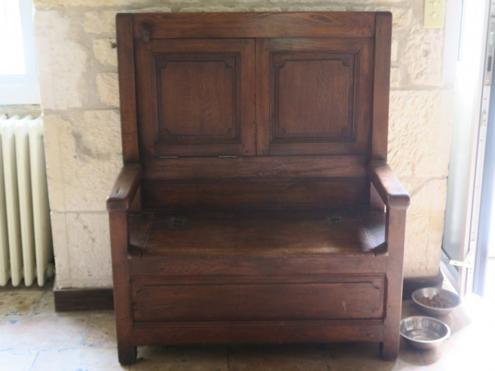 Banc formant coffre XIXème. Dim. 119 x 103 x 45 cm