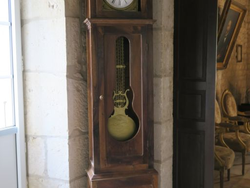 Pendule comtoise XIXème en bois et laiton, cadran émaillé signé RENOUS