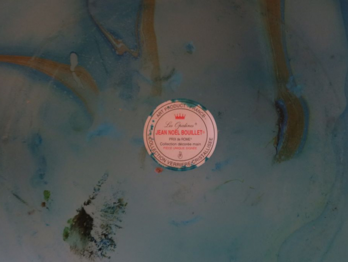 JOHN BOUILLET. Grand vase en verre fumé à décor mélé. Signé. Dim. 20 x