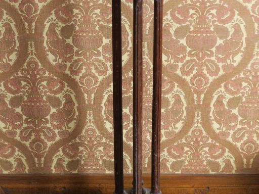 Sellette Napoléon III à 4 colonnes cannelées. H. 104 cm.