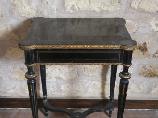 Travailleuse Napoléon III de style Louis XVI en bois noirci et marquet