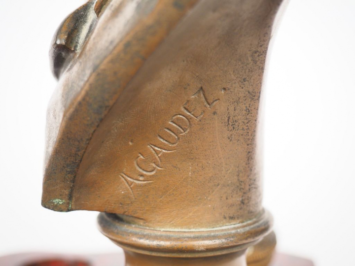 Encrier en marbre rouge et bronze à patine brune, portrait de Pasteur 