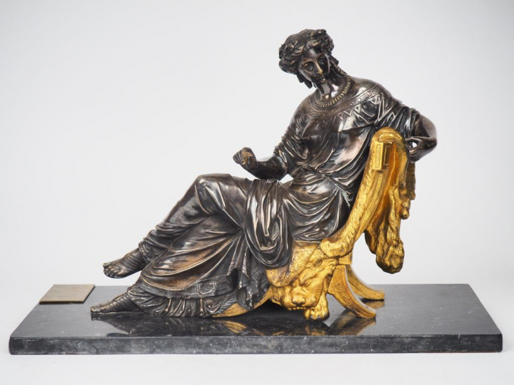 MOREAU.  Sculpture en bronze argenté et doré "Sapho" sur un socle en m