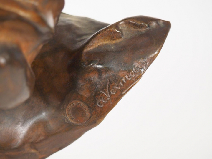 André VERMARE. "Le Rhône". Sculpture en bronze à patine brune, sur une
