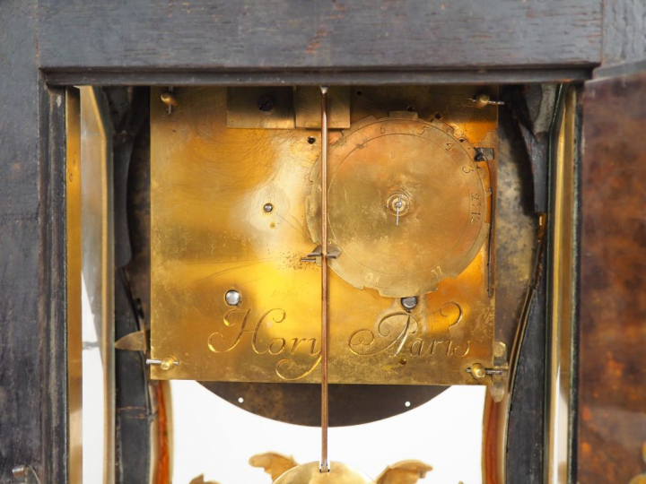 Cartel et son cul de lampe Louis XIV en marqueterie boulle d'écaille e