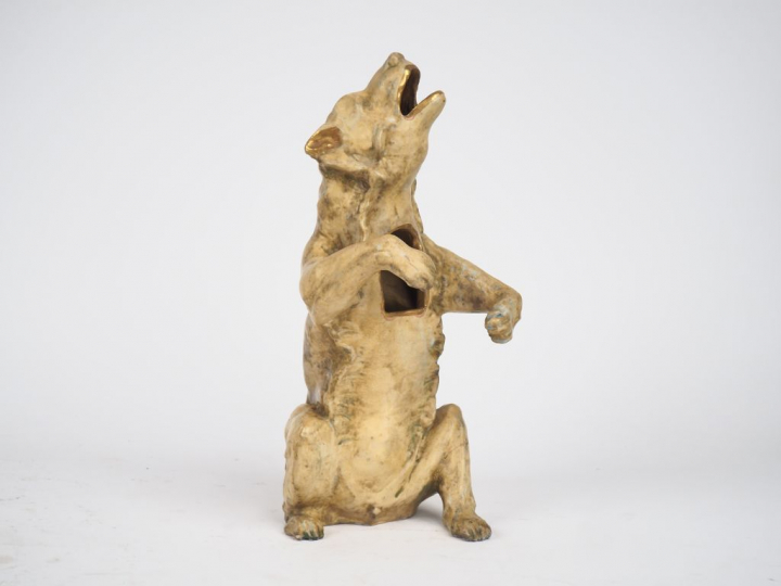 RENOLEAU. "Ours". Sujet en céramique polychrome. Signé. Dim. 32,5 x 14