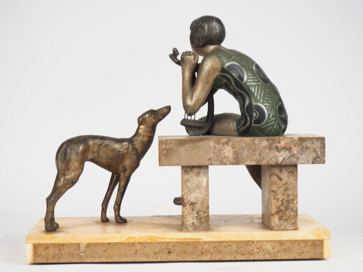 Ecole française Art Déco. "La joueuse de lyre et son chien". Sculpture