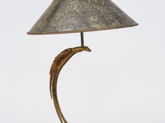 Vente aux enchères Charles RANC. Lampe en bronze doré en forme d'aigle Signée  Dim. 37,5 