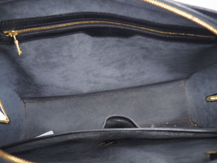 Louis VUITTON. Sac, modèle "Sorbonne", en cuir noir.  Années 1994-2003