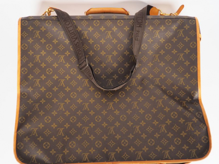 Louis VUITTON. Paris Made in France – Numéroté - Porte habit confectio
