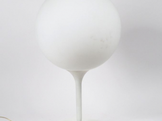 Vente aux enchères Michèle DELUCCHI pour ARTEMIDE.  Lampe Castore design boulle poudré. H