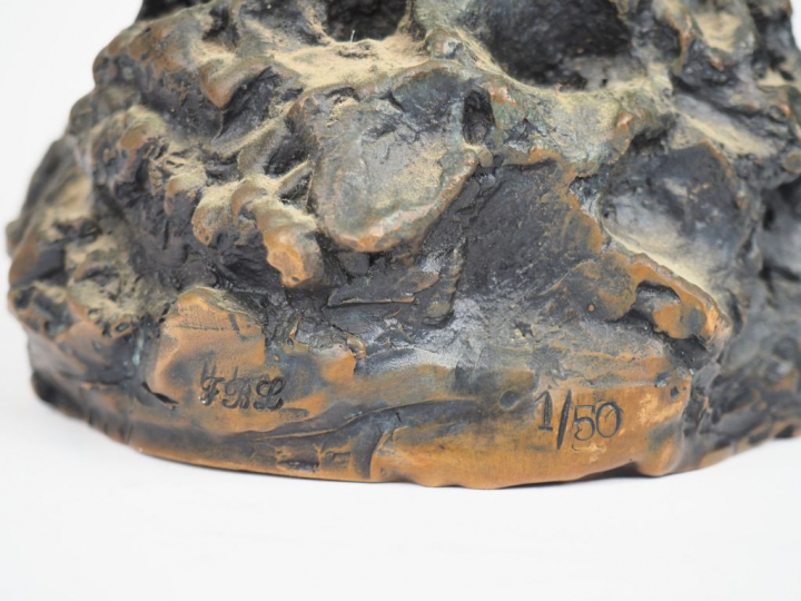 FBL. "Allégorie de la femme". Sculpture en bronze. Signée et numérotée