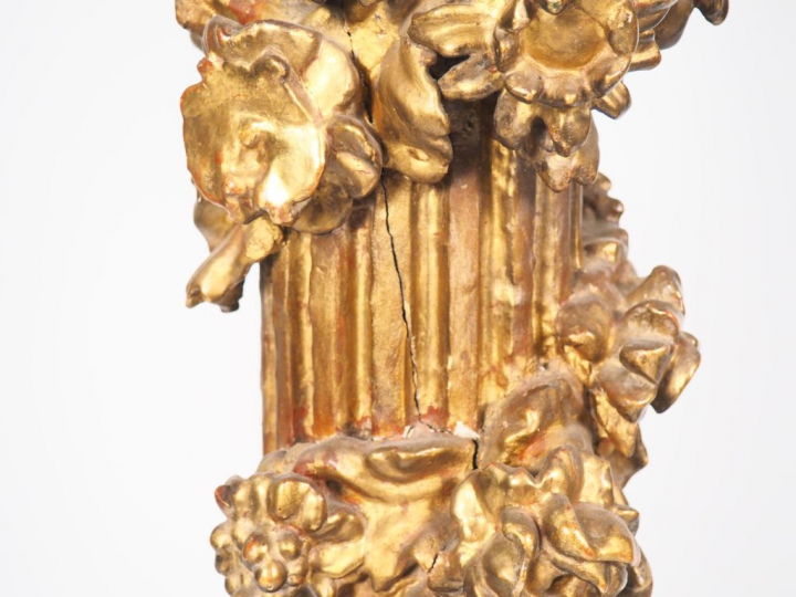 Paire de colonnes de Maitre Autel, de style corinthien XVIIIème, en bo