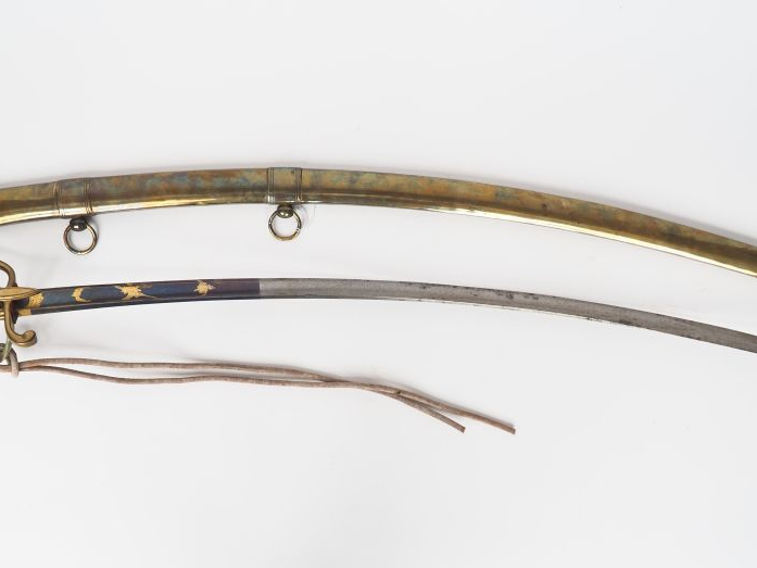 Sabre d’officier de cavalerie légère à la chasseur type AN IX, lame co