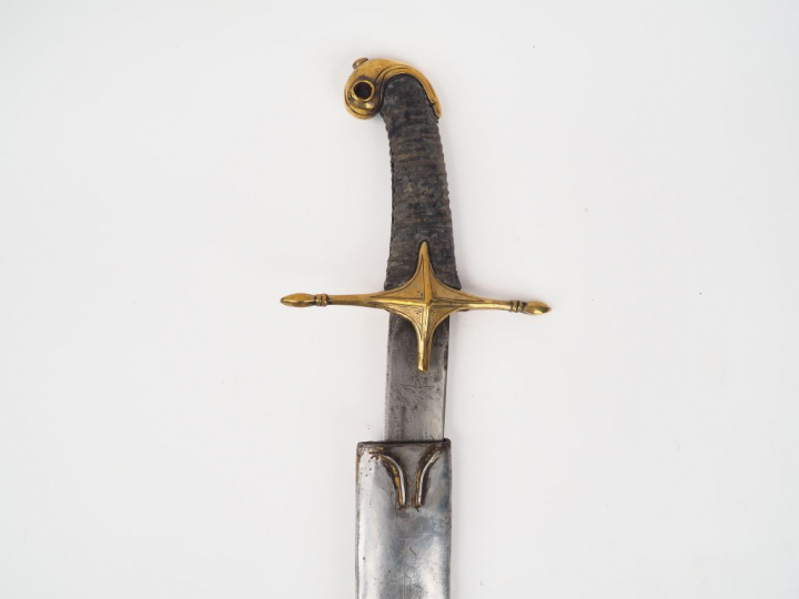Sabre de cavalerie à l’orientale rappelant le sabre des mamelouk, mont