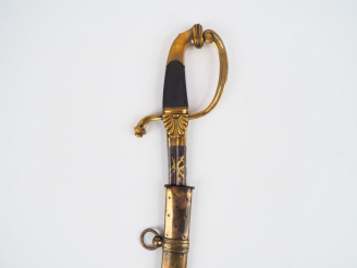 Vente aux enchères Sabre de luxe d’officier de cavalerie légère monture en bronze doré ca