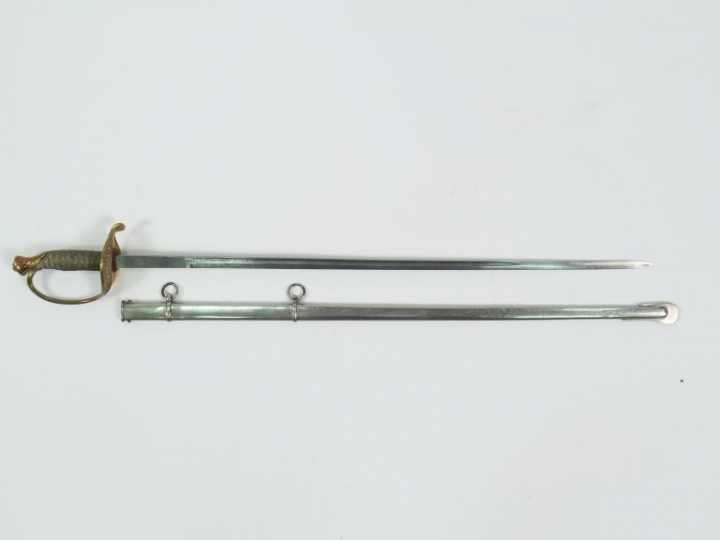 Sabre d’enfant (longueur totale 740 mm) imitant un sabre de sous-offic