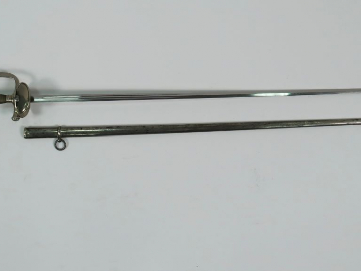 Epée de sous-officier de marine rengagé modèle 1887, arme montée en ma