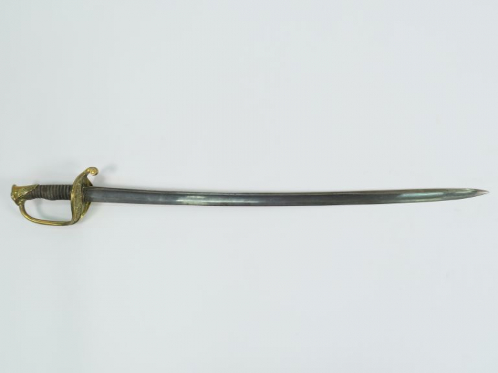 Sabre modèle 1845 d’adjudant, monture en bronze fondu ciselé, calotte 