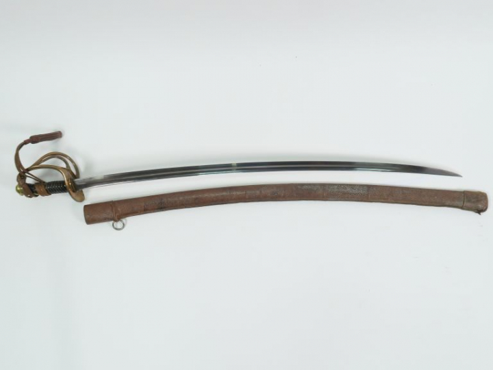 Sabre d’officier de cavalerie modèle 1822. Lame courbe à gorge et dos 