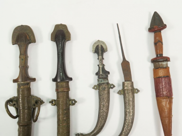 Lot de poignards marocains « Koumya » 4 exemplaires de tailles diverse