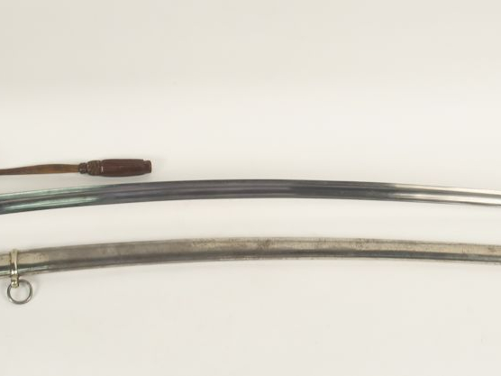 Sabre d’officier de cavalerie type 1822 d’achat privé. Monture en bron