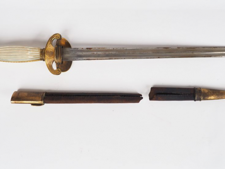 Belle dague époque restauration. Lame de 370 mm de long pour une longu