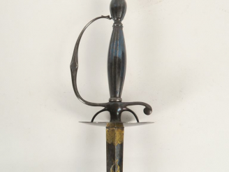 Vente aux enchères Belle épée de cour de 960 mm de long (seconde partie du XVIII éme) en 