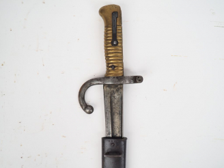 Vente aux enchères Baïonnette yatagan de fusil d’infanterie chassepot modèle 1866. Lame v