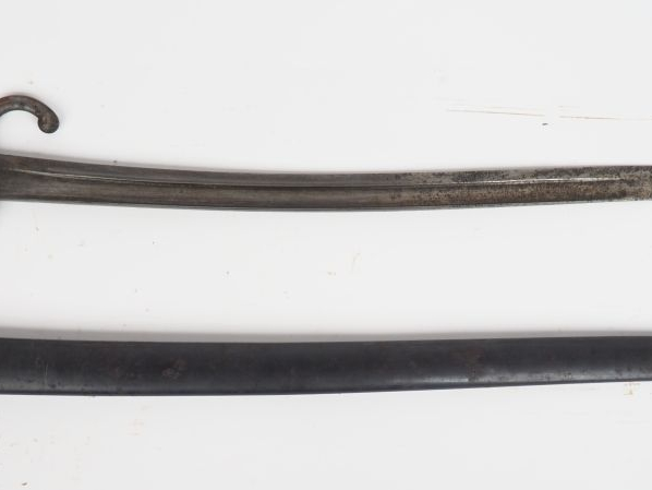 Baïonnette yatagan de fusil d’infanterie chassepot modèle 1866. Lame v