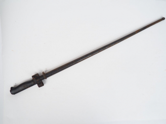 Vente aux enchères Baïonnette de fusil lebel modèle 1886/93/15 sans quillon, poignée bron